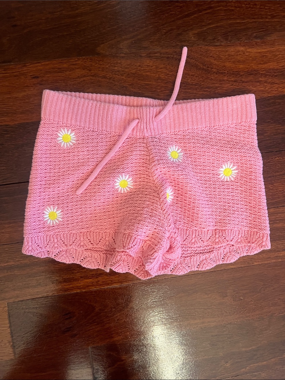 Old Navy Pink Knit Daisy Crochet Trim Shorts